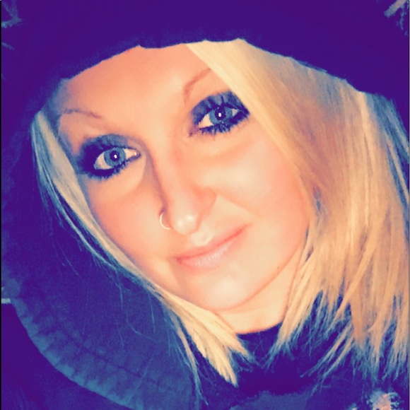 Meet your Posher, Charlotte - Picture 1 of 1